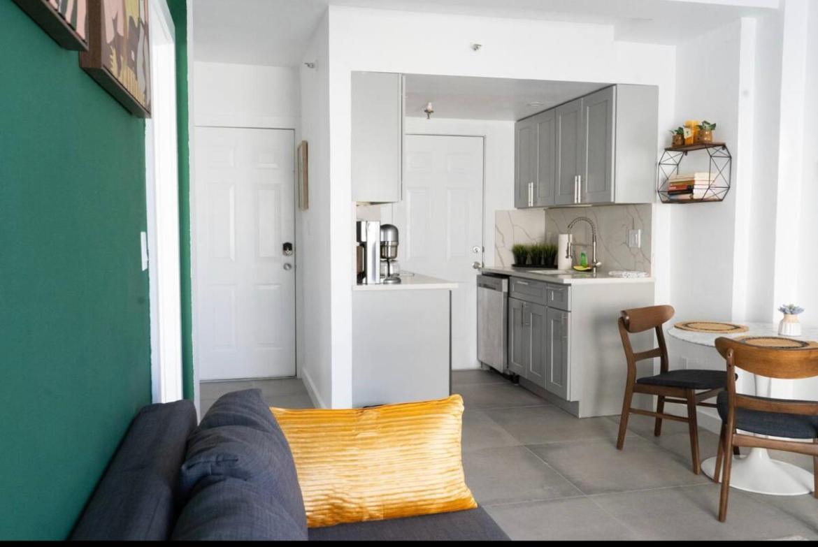 Newely Remodeled Apartment Only 1 Min To The Beach! Miami Beach Ngoại thất bức ảnh